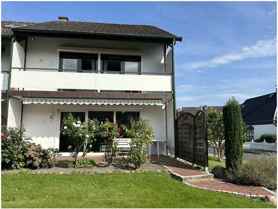 Charmantes Reihenendhaus mit wunderschönem Eckgrundstück in Jork, Altes Land