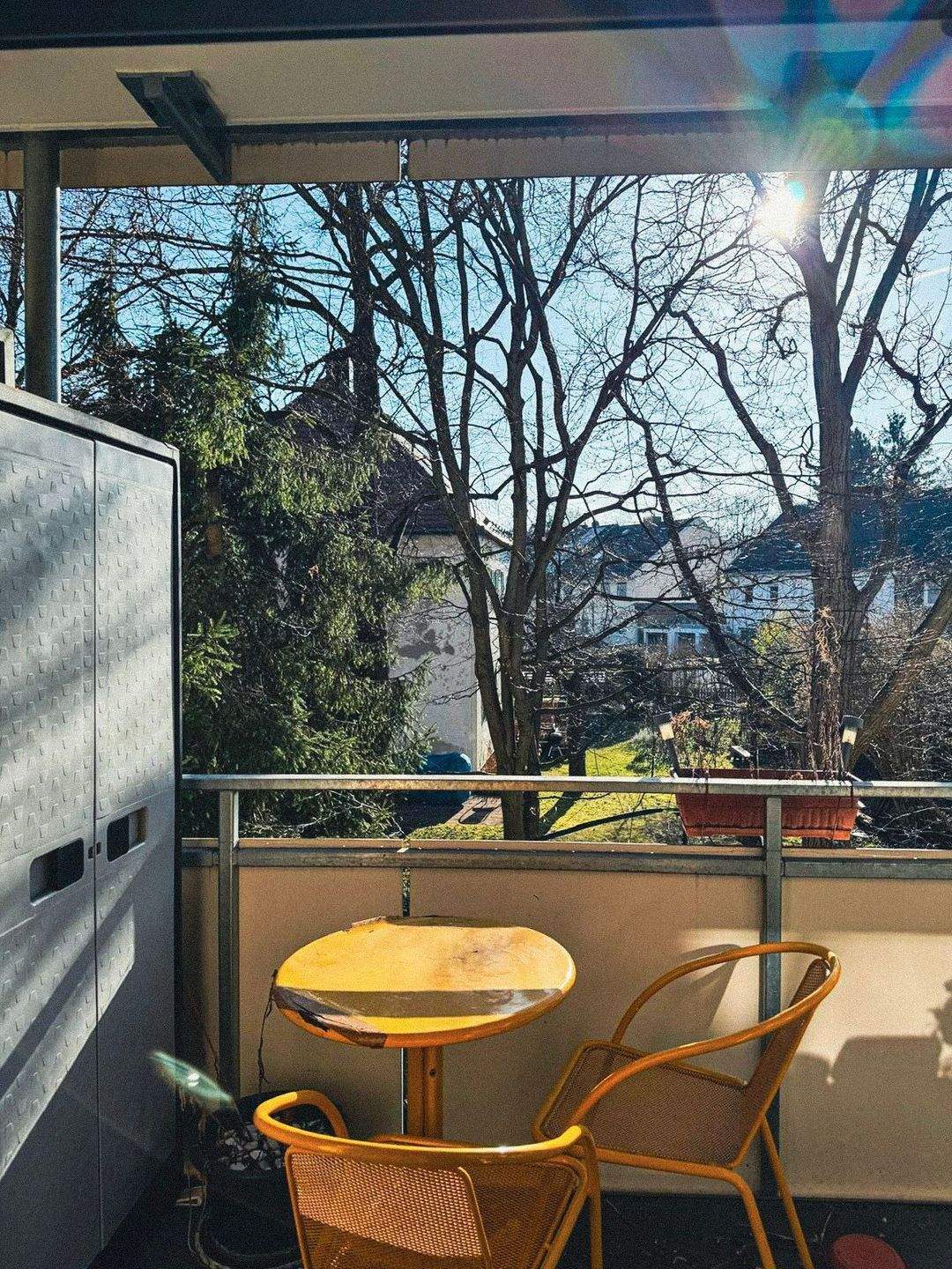 Moosach - Sonnige 3-Zimmerwohnung mit großem Balkon - Bezugsfrei