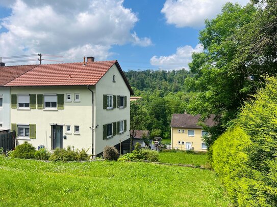 Einfamilienhaus mit wunderschönem Garten