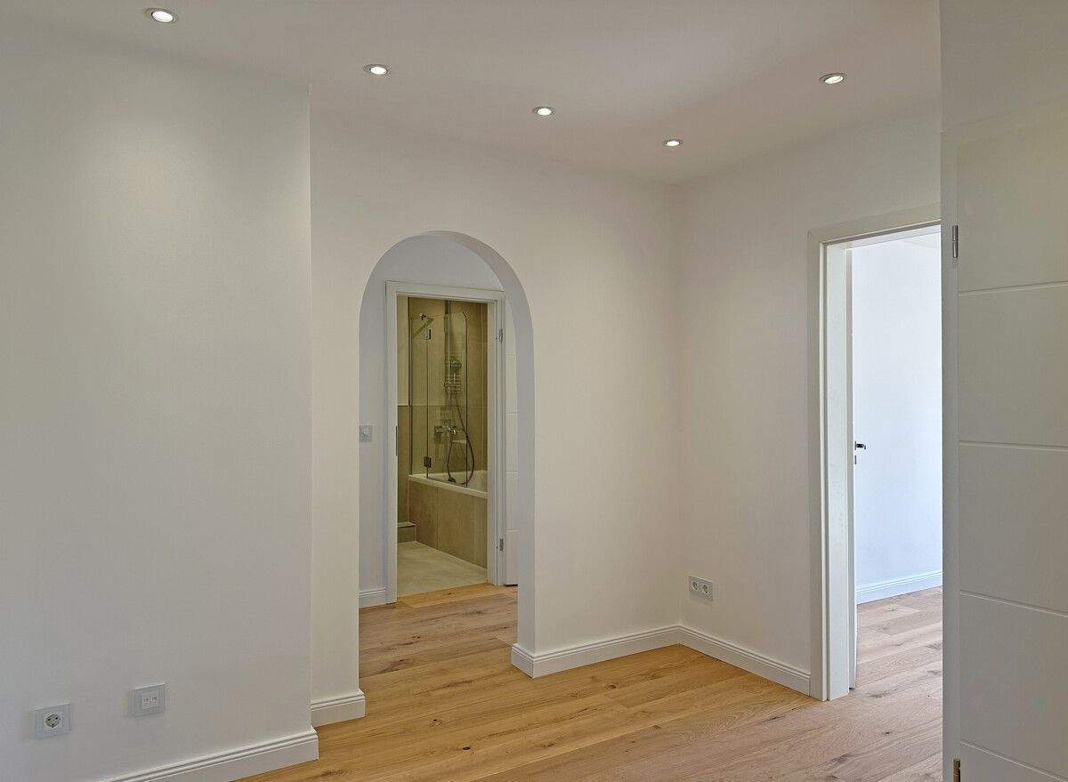 Modernes Wohnen im Grünen | Erstbezug nach umfassender Sanierung | courtagefrei, inkl. TG-Stellplatz