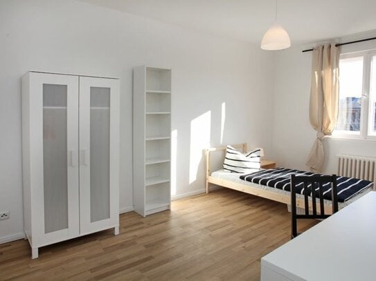 Schönes Zimmer in Co-Living-Wohnung in Berlin