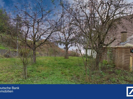 Wohnbaugrundstück -Investoren aufgepasst -Platz für Haus- oder Wohnungsbau