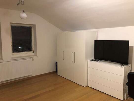 1-Zimmer-Wohnung mit Balkon und Einbauküche