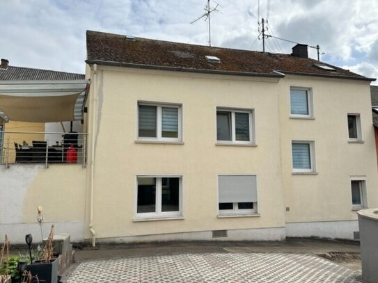 Einfamilienhaus mit Einliegerwohnung in Trier-Zewen mit sehr gute Anbindung nach Luxemburg!