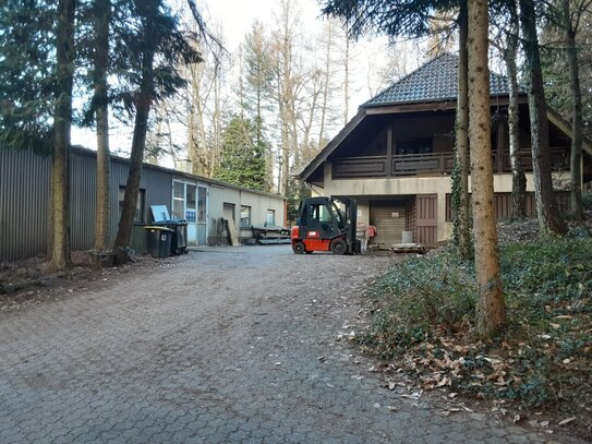 Gewerbeobjekt mit Halle,Bürogebäude,Lager, Erweiterungspotenzial und Wohnhaus - 10100 m²