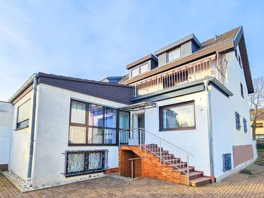 Zweifamilienhaus + Appartement, toller Garten, Garage uvm in Süd-Westlage von Siegburg