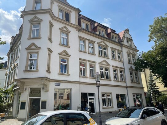 Bezaubernde 2-Raumwohnung mit Balkon in saniertem Altbau sucht Sie als neuen Mieter!