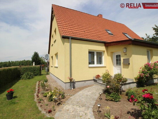 Zwischen Wiesen, Wäldern und Seen ** Saniertes Einfamilienhaus nahe Rostock