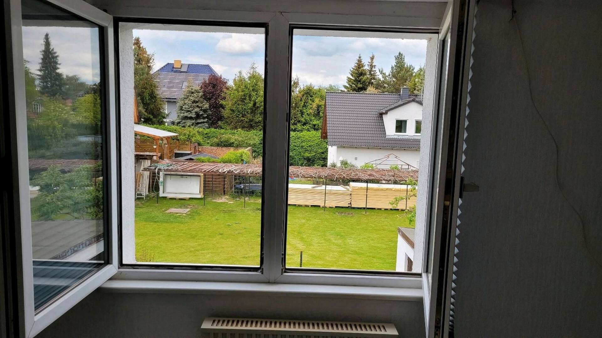 Kleine DG-Wohnung teilmöbliert für sofort in 12681 Berlin - Foto 1