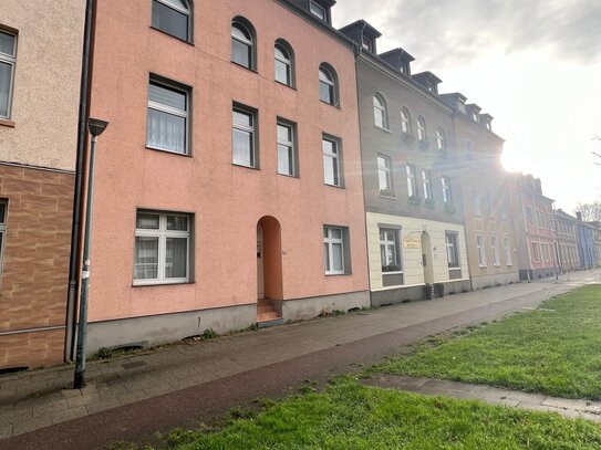 Renditestarkes und gut renoviertes Mehrfamilienhaus mit XXL Garten