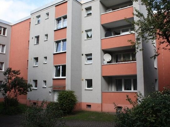 Bei VIVAWEST die Sonnenstrahlen auf dem eigenen Balkon genießen.