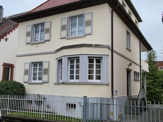 Freistehendes Wohnhaus im Zentrum Kandel