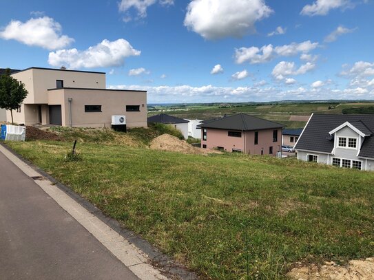 Baugrundstück AUF MONT direkt an der Grenze Luxemburg