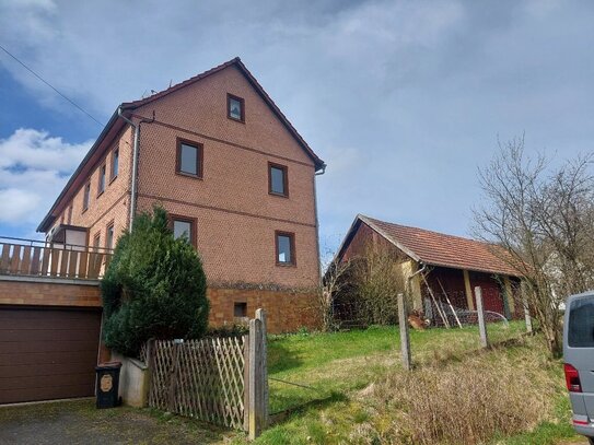 Kaufpreisreduzierung !!! Älteres Bauernhaus mit Nebengebäude und Gartenhaus, landschaftlich wunderbar gelegen.