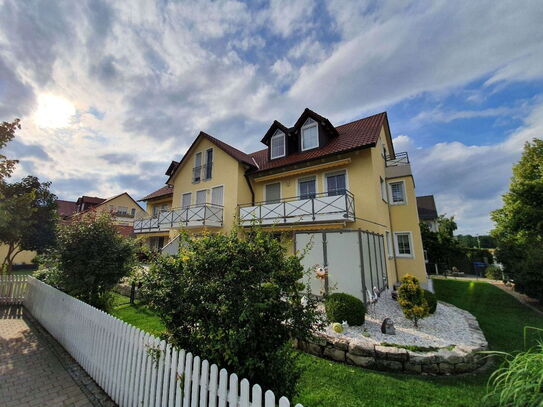 Helle 3-Zimmer-Wohnung mit Balkon und Einbauküche in Kissing