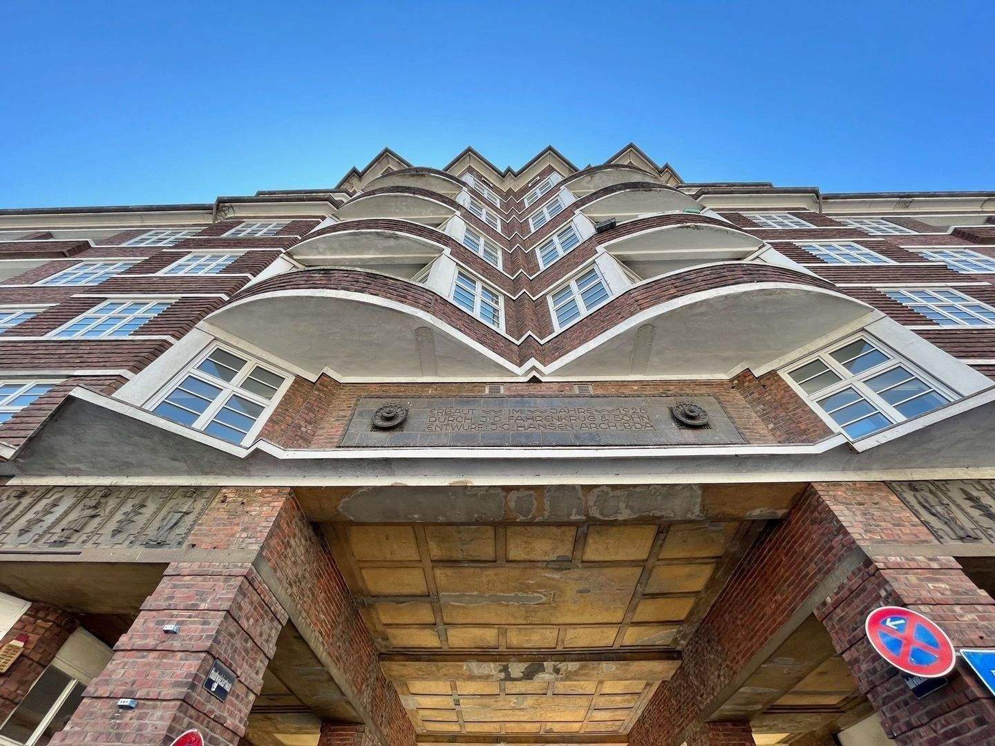 Erstbezug nach umfangreicher Modernisierung - 3-4 Zimmer am Winterhuder Marktplatz