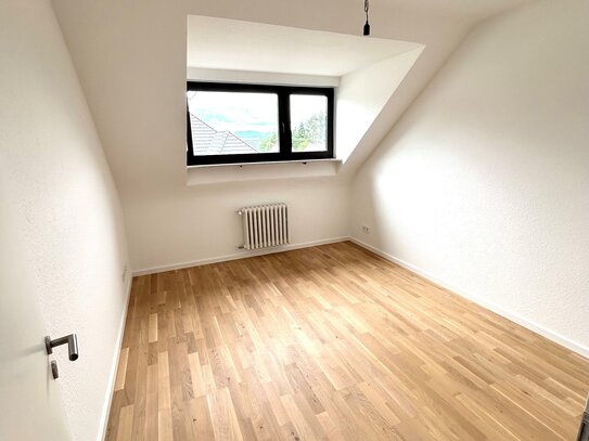 Große Dachgeschosswohnung mit Balkon und Garage in Trier-Ruwer! Erstbezug nach Renovierung!