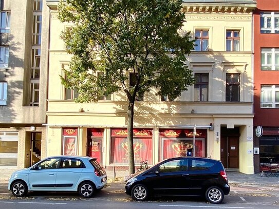 Gewerbefläche mit großer Schaufensterfront