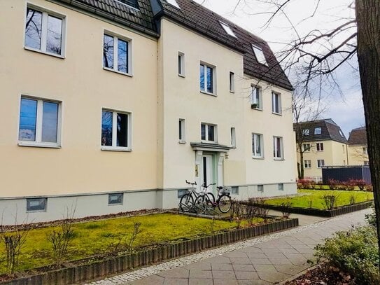 ZU VERMIETEN: Schöne, teilmöblierte 2-Zimmerwohnung in Köpenick