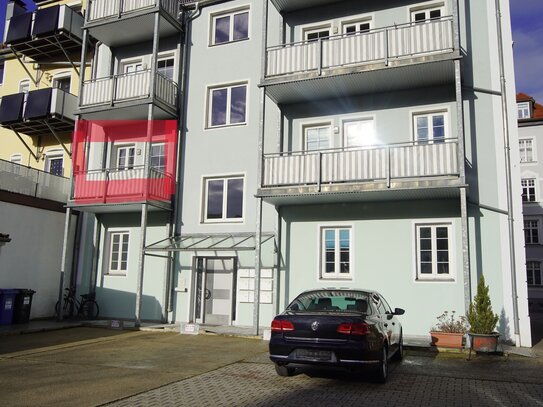 Zentrale 2-Zimmer-Wohnung - mit EBK und Balkon