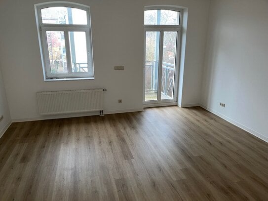 *frisch renoviert* 6 Raum Wohnung mit 2x Balkon / Designbelag / Fliesen / Wanne / Dusche / GWC in der Ludwigstraße Erfu…