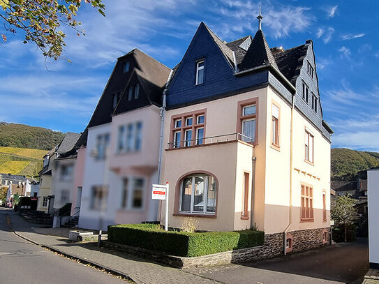 Stilvolles Wohnhaus mit vielfältigen Gestaltungsmöglichkeiten