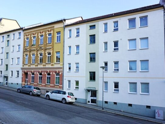 2-Raumwohnung mit Badewanne+Balkon