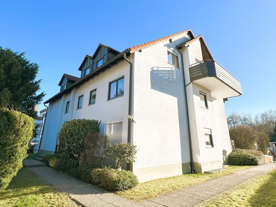 ... RUHIGES WOHNEN IN GRÜNER LAGE ... 2-ZIMMER-WOHNUNG MIT TERRASSE UND GARAGE ...