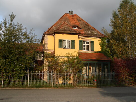 Besondere Immobilie - ehemaliger Bahnhof