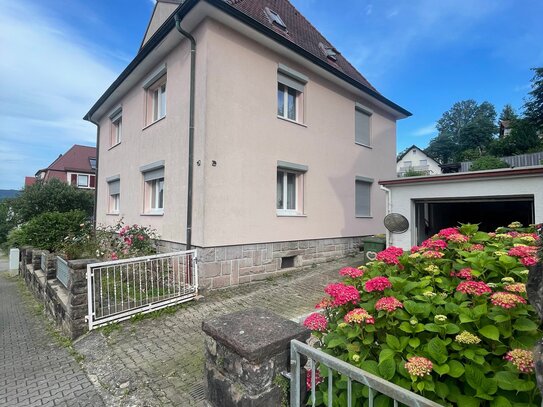 Freistehendes Dreifamilienhaus in exponierter Lage von Gaggenau (Hummelberg)