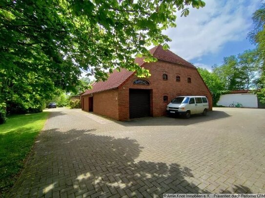 Gulfhaus und Bungalow in Ostfriesland, nahe Wiesmoor, auf großem Grundstück, mit Kaufoption von angrenzendem Ackerland