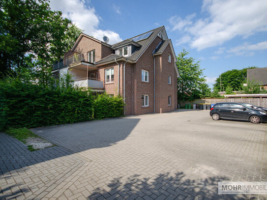 Großzügige Obergeschoss Wohnung in ruhiger Lage