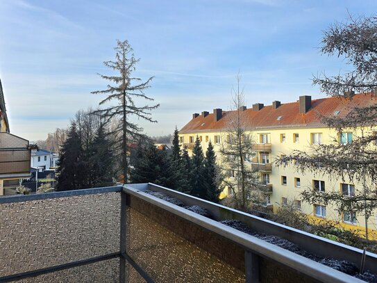 Investment-Gelegenheit in Köthen: 2 Zimmer, Balkon und viel Potenzial