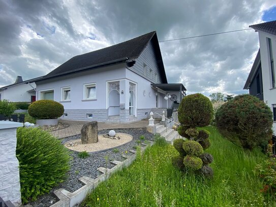 Charmantes Zweifamilienhaus in Idyllischer Lage – Habkirchen, Saarland zu verkaufen