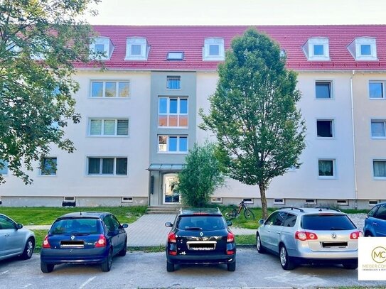 Attraktive DG-Wohnung mit herrlichem Ausblick, alles neu ausgebaut, Erstbezug, Balkon, Stellplatz