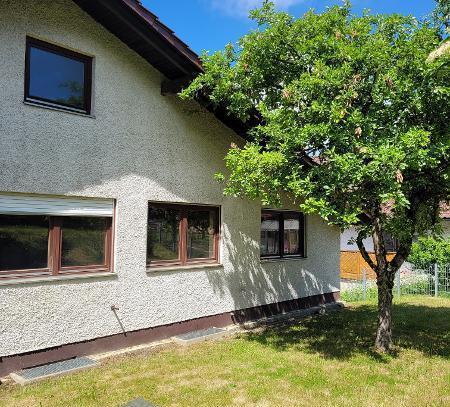 Geräumiges Einfamilienhaus mit Garten und Garage Nähe Passau