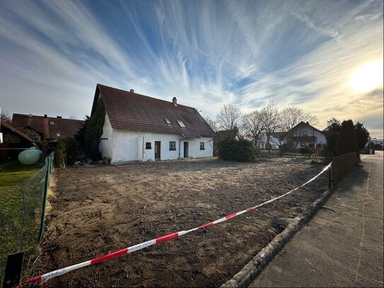 Baugrund mit Einfamilienhaus in Offenstetten bei Abensberg