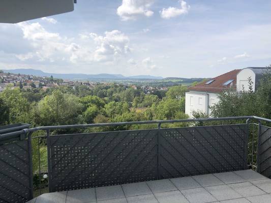 4-Zimmer-Wohnung mit Balkon in exklusiver Aussichtslage, Nähe Klinikum Eichert