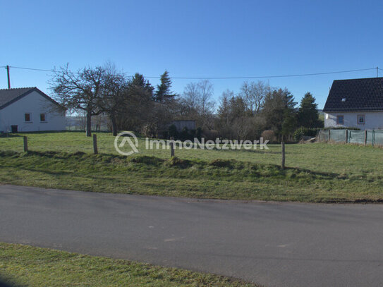 Baugrundstück in einer Wohngemeinde mit ländlichem Charakter, in ruhiger Anliegerstraße