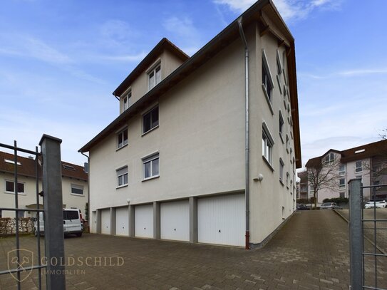 Helle 5-Zimmer Wohnung mit Balkon und Stellplatz