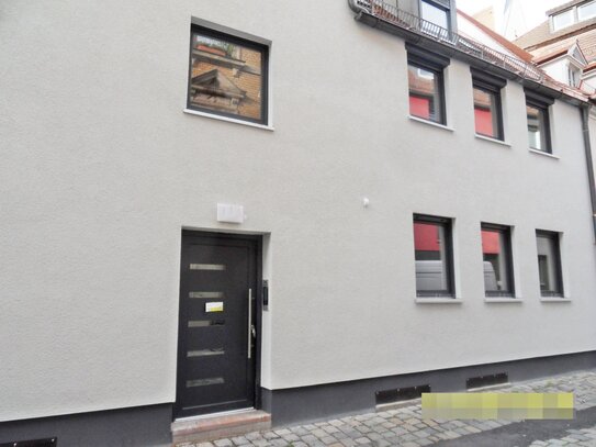 Renditeobjekt! Hochwertig saniertes Mehrfamilienhaus mit 10 Whg. in der Altstadt von Nürnberg