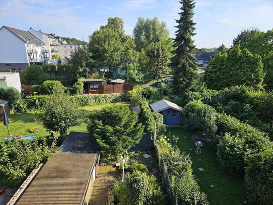 Vollunterkellertes Reihenmittelhaus mit Garten und Balkon - provisionsfrei