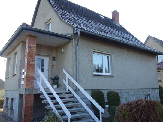 Einfamilienhaus auf einem ca 1200 qm großem Grundstück mit Garage in Mesekenhagen zu verkaufen