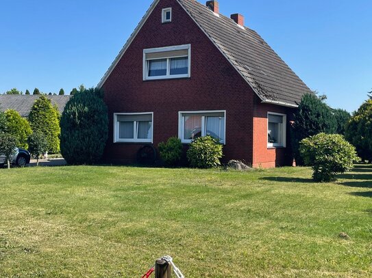 Familienfreundliches Einfamilienhaus in Weener-Stapelmoor. Mit Potenzial. Provisionsfrei für d. Käufer.