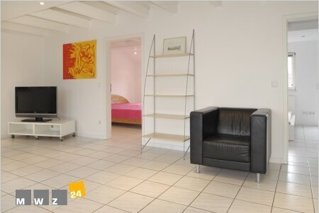 Komplett Möbliert/Furnished Accommodation in: Unterrath. Helle und zeitgemäß möblierte 3-Zimmer