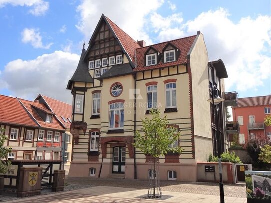 Altbauwohnung mit Balkon, EBK, Stellplatz uvm