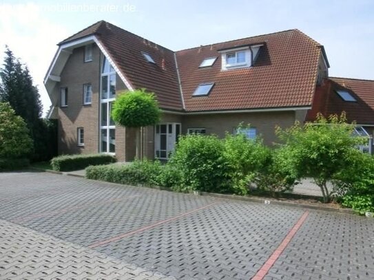 Großzügige 4 Zimmer-Wohnung über 2 Ebenen mit sehr guter Ausstattung, Terrasse und Balkon in absolut ruhiger Lage