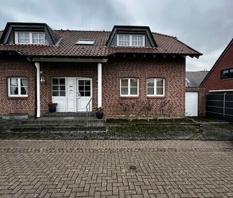 EG Wohnung mit Garten in einem Zweifamilienhaus