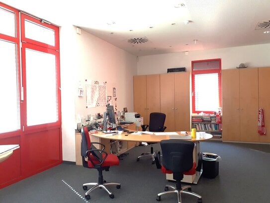 ca. 440 m² Büro-/Dienstleistungsfläche in 79115 Freiburg