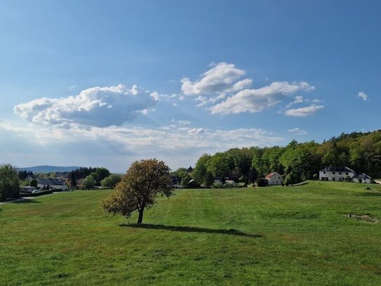 Sonnige Aussichten: Ihr Baugrundstück in Ohorn – PROVISIONSFREI